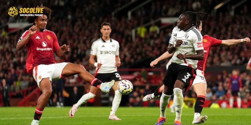 Các CĐV háo hức chờ đón trận Fulham vs Man United vòng 2 Ngoại hạng Anh.